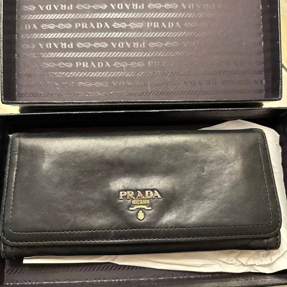 PRADA Wallet